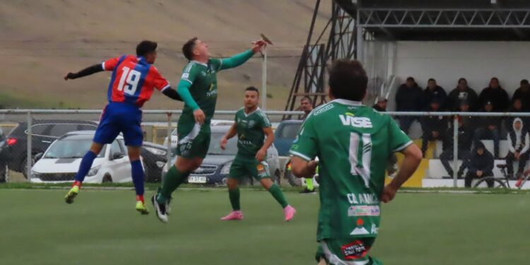 Torneo Zona Sur Senior 35 y más en Porvenir Fueguino empato y San Felipe en la Bombonera perdió.   