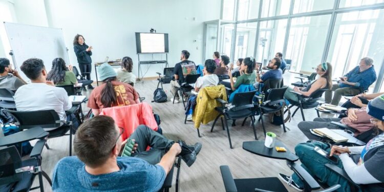 Puerto Williams fue sede de curso internacional de anillamiento de aves.