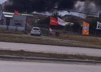 Bomberos de Punta Arenas concurre a llamado estructural en sector Ruta 9 Norte, Río Seco