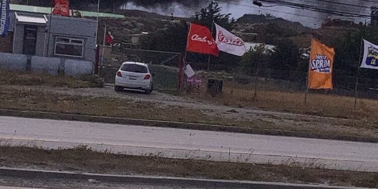 Bomberos de Punta Arenas concurre a llamado estructural en sector Ruta 9 Norte, Río Seco