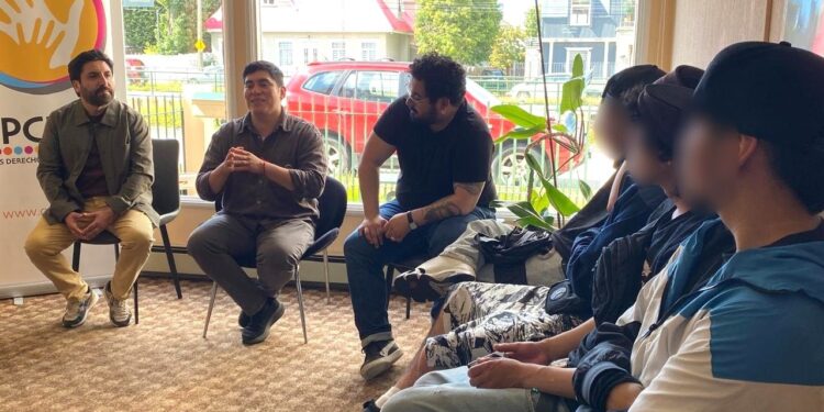 Jóvenes en proceso de reinserción participan en taller de escritura creativa en Magallanes