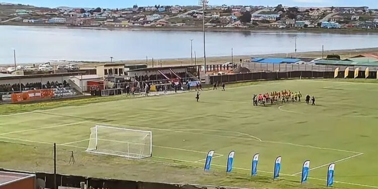Hoy comienza Zonal Sur Senior en Porvenir con Tierra del Fuego como anfitrión en el Estadio Alejandro Barrientos Barría.