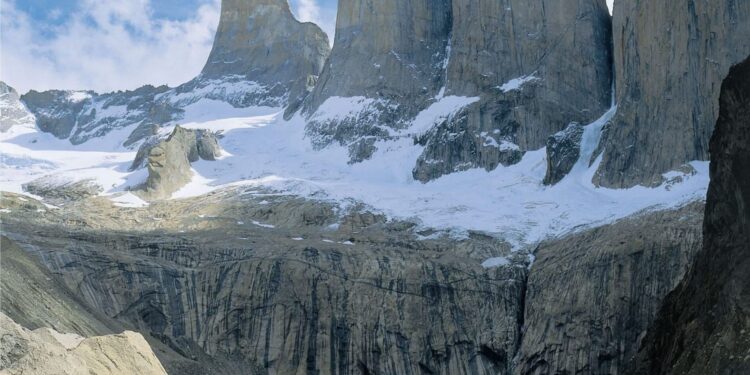 Aumentan las expulsiones en Parque Nacional Torres del Paine por incumplimiento de normas ya van mas de 50 visitantes retirados en temporada 2026