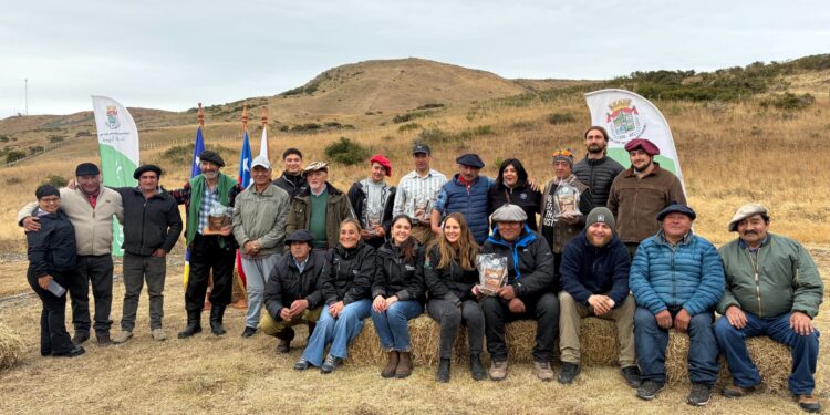 Municipalidad de Río Verde fortalece la vida comunitaria con jornada de rayuela en Isla Riesco