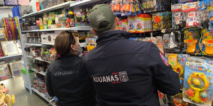 Aduanas incauta más de 4 mil productos falsificados en fiscalizaciones en Punta Arenas y Puerto Natales