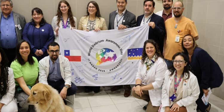 Hospital Clínico de Magallanes realizó Expo Delirium para promover la prevención y detección temprana en pacientes hospitalizados