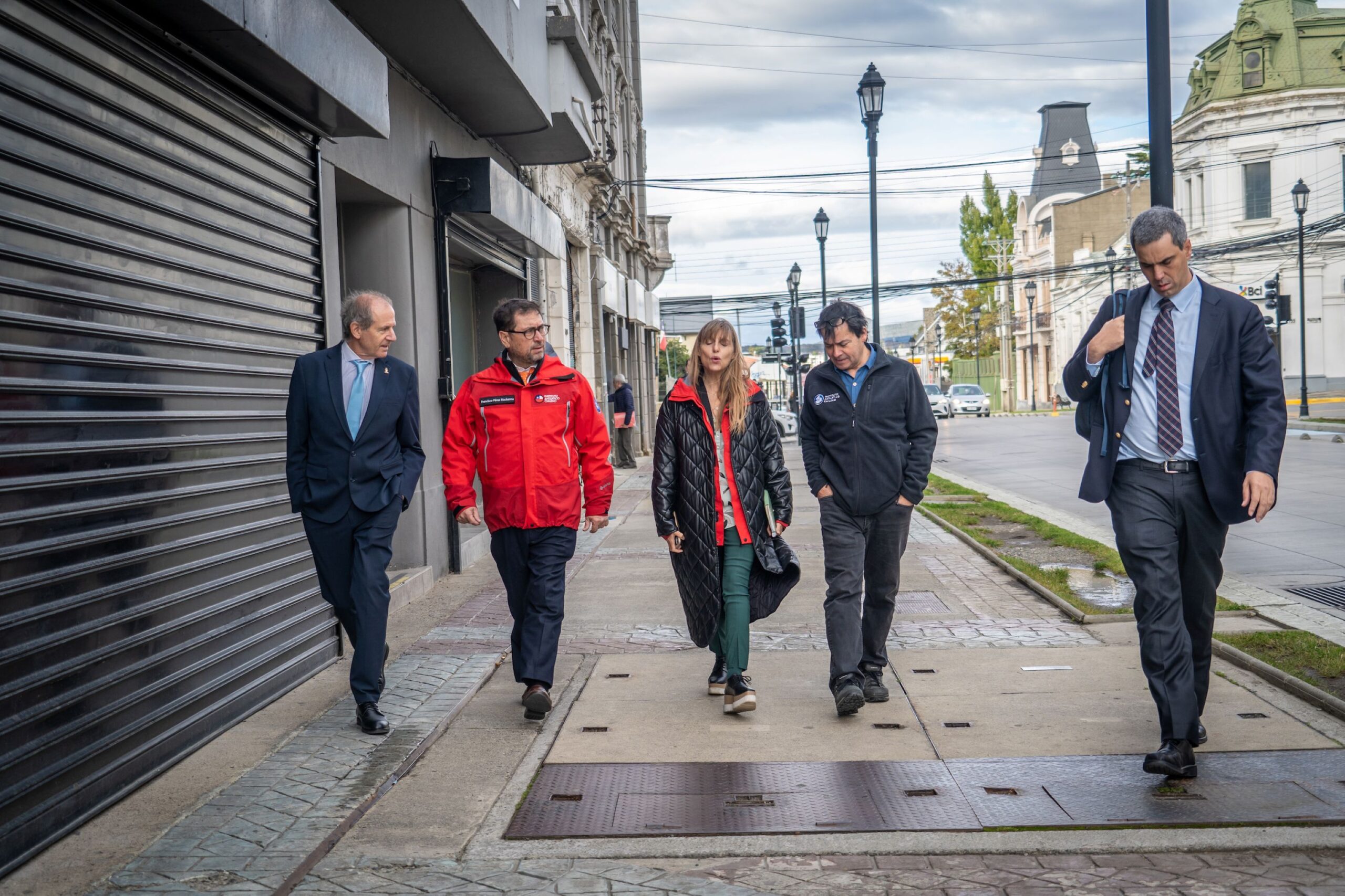 Canciller inicia agenda en Magallanes y destaca rol de Punta Arenas como puerta de entrada a la Antártica