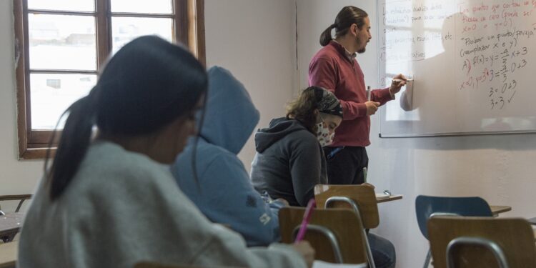 Preuniversitario Popular «La Idea» abre inscripciones para su 13ª versión en Punta Arenas.
