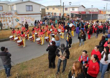 “Ruta de los Mares” llenó de música y color los barrios El Pingüino y Loteo del Mar
