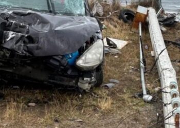 Dos personas resultan con lesiones de consideración tras violento accidente en Punta Arenas