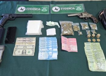 Dos detenidos tras persecución policial: incautan cocaína, marihuana y armas en Punta Arenas