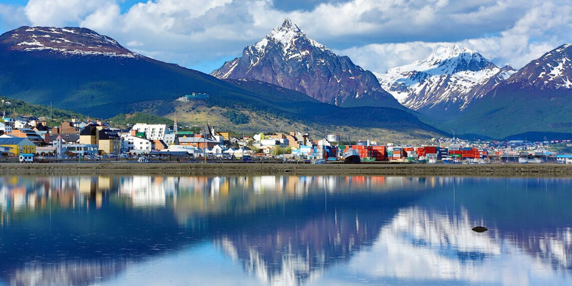 Preocupación en Tierra del Fuego por ausencia de representación en delegación provincial durante cambio de mando
