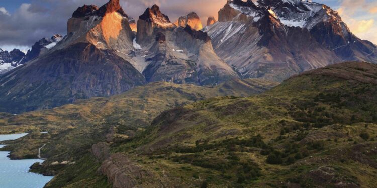Detienen a turista francés por fumar en sector no habilitado del Parque Nacional Torres del Paine