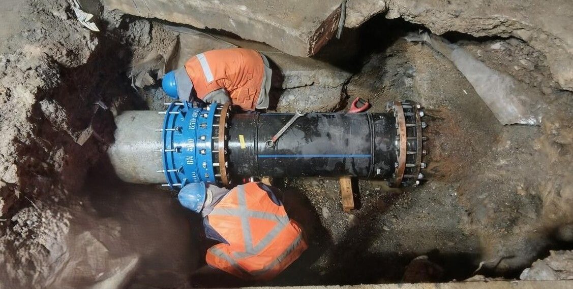 Aguas Magallanes finaliza reparación de matriz principal sin cortes de suministro en Punta Arenas