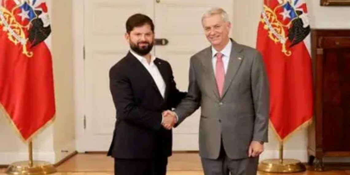 Chile inicia nueva etapa política tras cambio de mando presidencial, Kast asume el gobierno