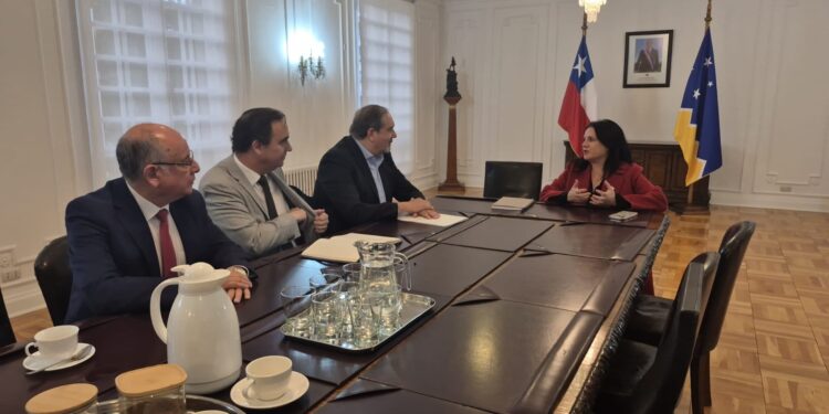 Diputado Carlos Bianchi impulsó y concretó reunión de trabajo con Ministra de Seguridad.