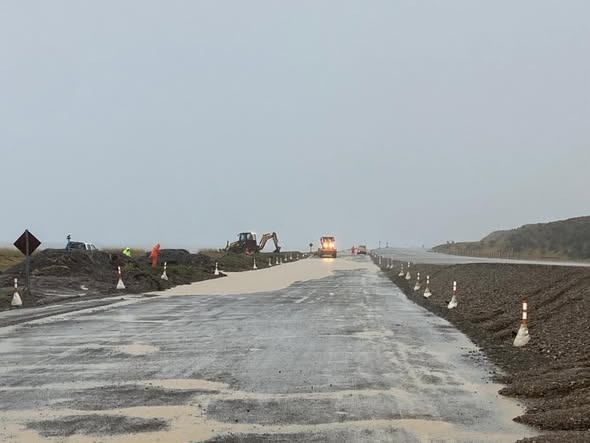 Vialidad informa estado de ruta y-71 tras intensas lluvias en la zona de Tierra del Fuego.