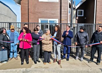 Tras cuatro años de espera, familias de Puerto Natales reciben nuevas viviendas tras incendio