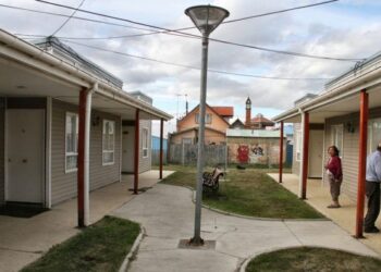 Adultos mayores denuncian presencia de “guarenes” en viviendas tuteladas de Porvenir