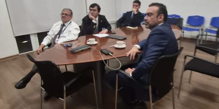 Senador Bianchi gestiona implementación de quimioterapias en Puerto Natales ante el Ministerio de Salud.