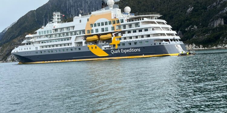 Diputado Alejandro Riquelme solicitará fiscalización por eventual cabotaje turístico ilegal de buques extranjeros en Magallanes