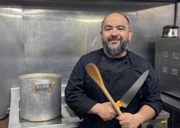 Cocina extrema: Samuel Silva y el desafío de nutrir a la ciencia en el entorno más exigente del planeta.