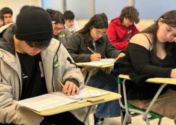 Santo Tomás Punta Arenas invita a participar en su primer Ensayo PAES 2026. Instancia gratuita.