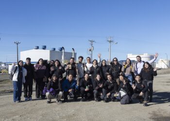 «Universitarios de Santiago conocen en terreno la producción de gas y petróleo en una nueva jornada de ‘Enap Puertas Abiertas'»