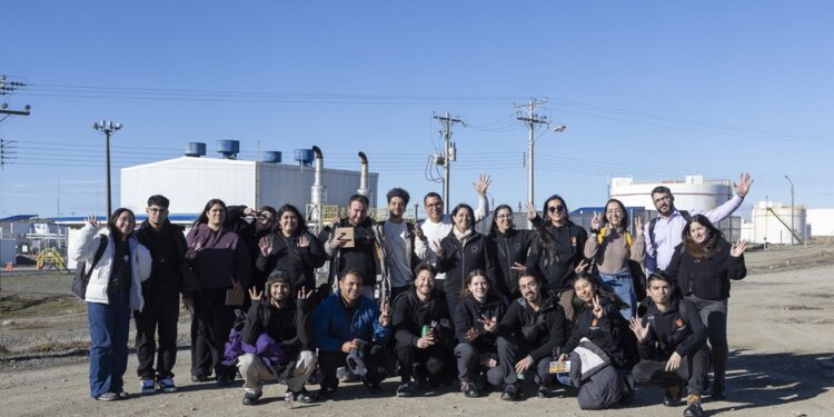 «Universitarios de Santiago conocen en terreno la producción de gas y petróleo en una nueva jornada de ‘Enap Puertas Abiertas'»