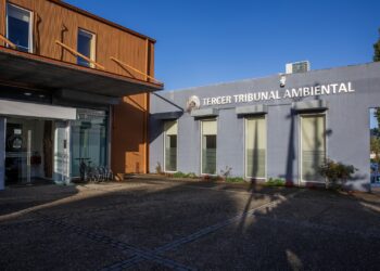 Tribunal realizó audiencia en demanda contra municipio de Puerto Natales por gestión de vertedero.