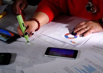 Municipio exige claridad sobre inversiones del Pedze para resguardar proyectos claves de Puerto Natales.