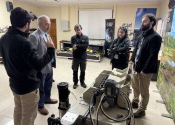 Seremi Carlos Olave tras visita a laboratorios de INACH: «Invertir en equipamiento es clave para fortalecer la ciencia antártica».