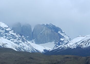 Conaf exigirá guía y equipamiento obligatorio para recorrer el circuito “W” y Base Torres en invierno