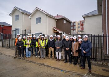 Familias visitan viviendas piloto del proyecto “Ciudad de los Vientos” en Punta Arenas