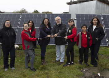 Escuela rural de Seno Obstrucción logra autonomía energética con paneles solares