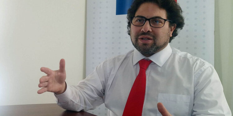 Gobierno presenta proyecto de reconstrucción con foco en inversión y empleo