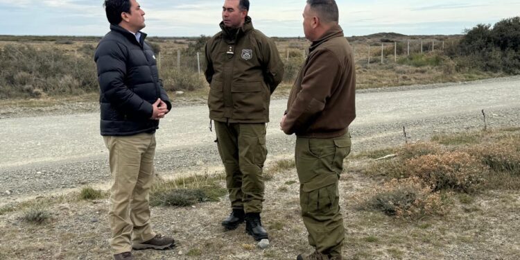 Seremi de Seguridad Pública inspecciona operatividad del Retén Fronterizo Cañadón Grande.