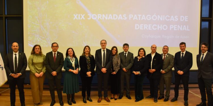 Fiscalía de Magallanes participa en jornadas sobre crimen organizado en la Patagonia
