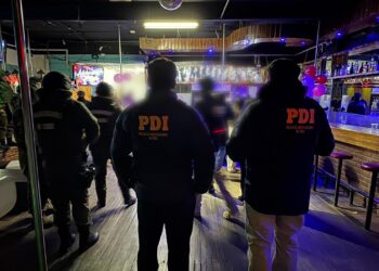 Amplio operativo interagencial detecta irregularidades en locales nocturnos de Punta Arenas