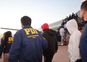 Expulsan del país a ciudadano colombiano por permanencia irregular en Punta Arenas