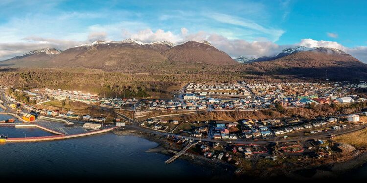 Puerto Williams proyecta su futuro, promulgan nuevo Plan Regulador Comunal para los próximos 30 años
