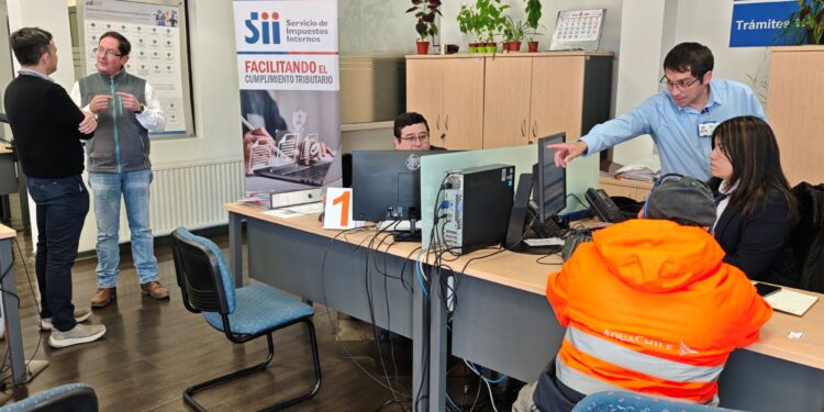 Autoridades refuerzan llamado a cumplir con la Operación Renta 2026 en Puerto Natales