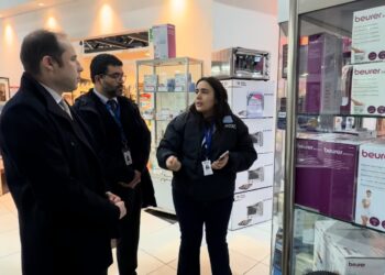 Autoridades fiscalizan comercio de Punta Arenas por alta demanda del Día de la Madre