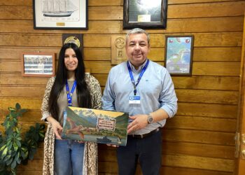 Municipalidad de Cabo de Hornos lanza juego de mesa educativo inspirado en Puerto Williams y la cultura yagán