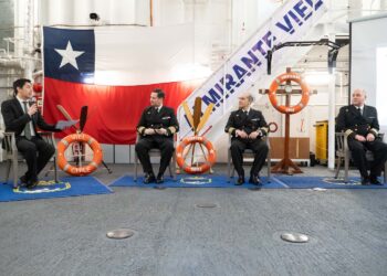 Armada de Chile cerró temporada antártica 2025-2026 destacando apoyo científico y logístico en el Continente Blanco