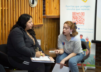 Prodemu impartió taller informativo impartió taller informativo del programa familias de acogida en Natales.