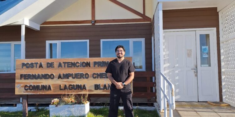 Nuevo liderazgo en salud: Mario Abad Petignani es el nuevo director de la Posta de Villa Tehuelches.