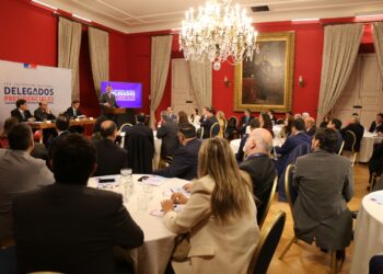 Delegados presidenciales de Magallanes participaron en primer encuentro nacional encabezado por el Presidente Kast