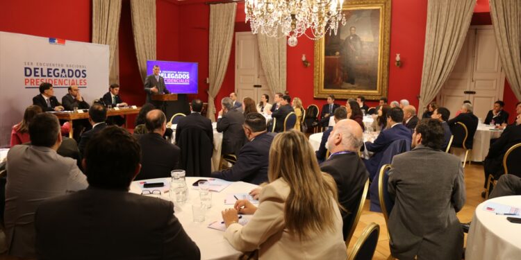Delegados presidenciales de Magallanes participaron en primer encuentro nacional encabezado por el Presidente Kast