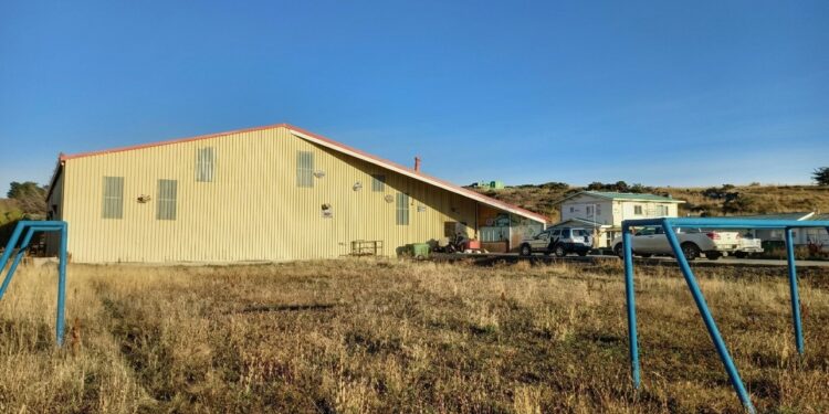 Aprueban recursos para diseñar remodelación y ampliación del gimnasio de Villa Alfredo Lorca tras años de espera
